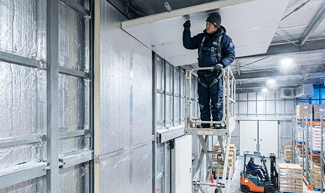 冷凍倉庫の断熱材は何を選ぶべきか？主要断熱材の種類と特徴を比較解説【実務整理】